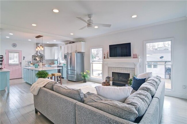 Building Photo - 4060 Merritt Dr