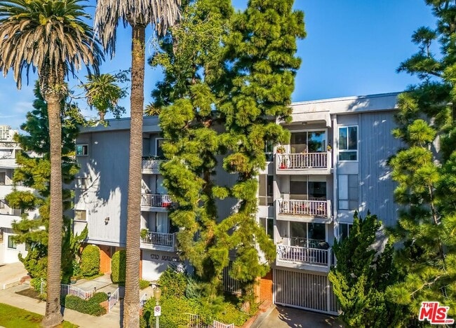 Building Photo - 1710 Malcolm Ave