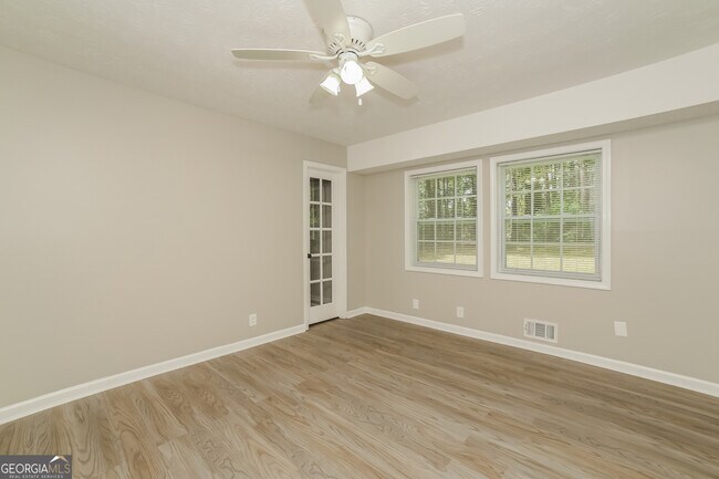 Building Photo - 608 Upland Ridge Dr NW