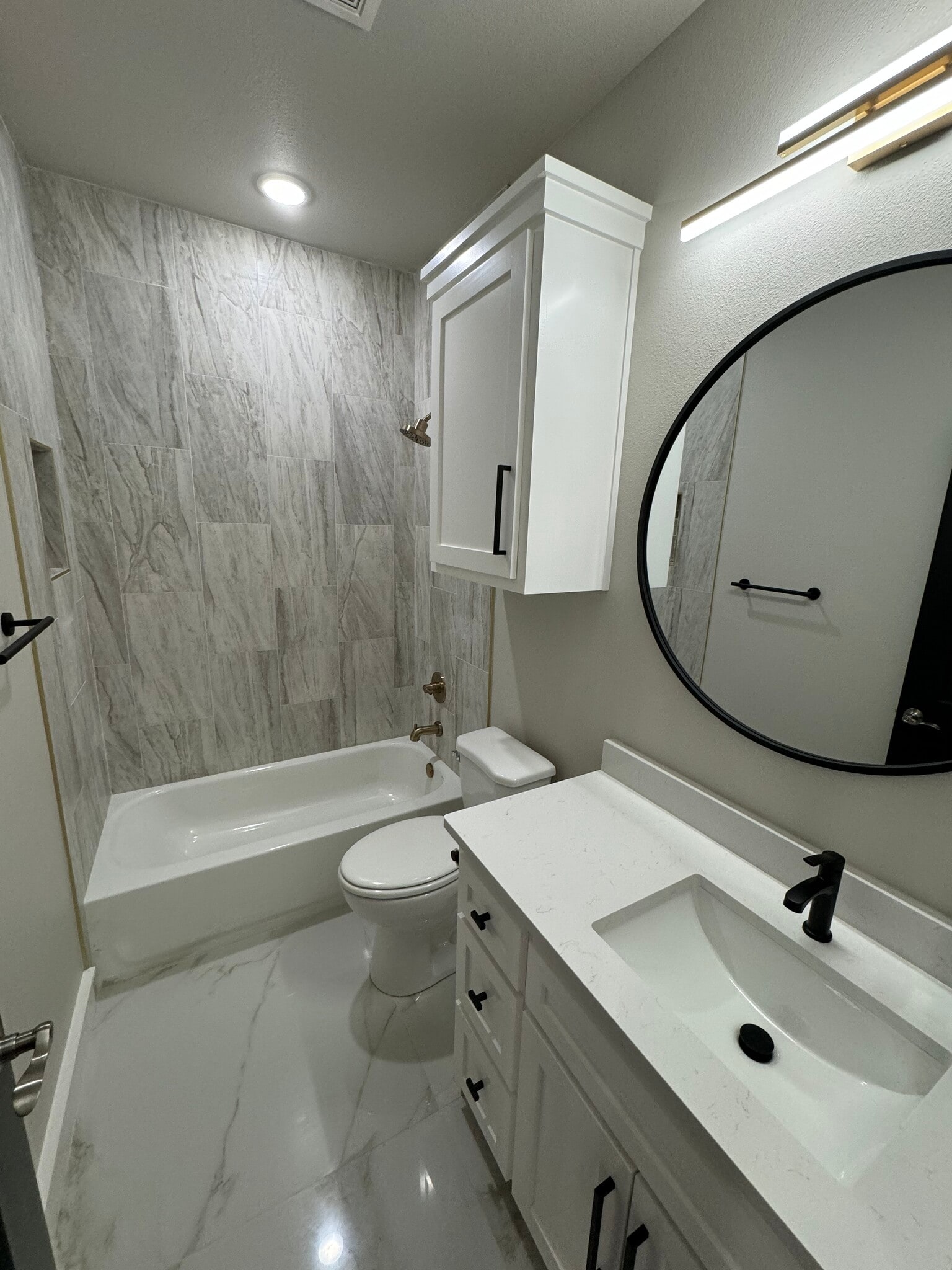 Building Photo - 904 N Fulton Ave