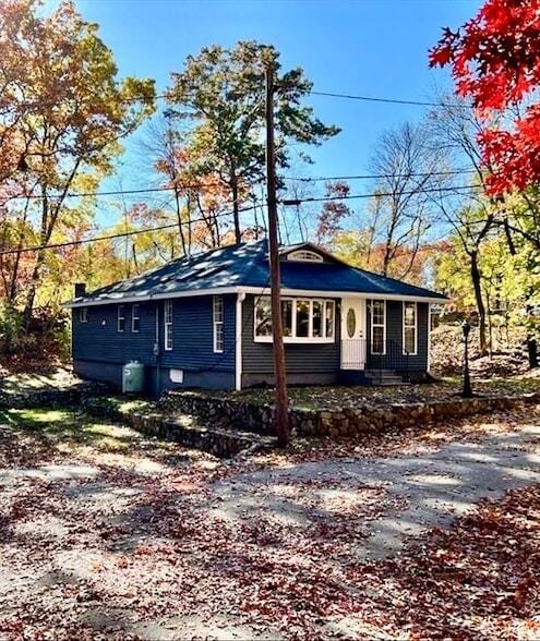 Building Photo - 6 Chamberlain Rd