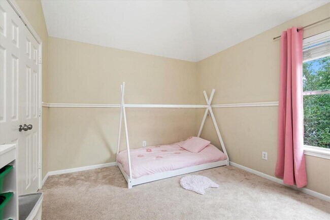Building Photo - 314 Trailwood Ct