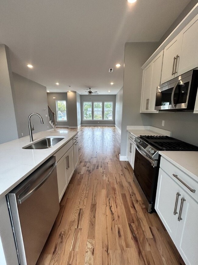 Building Photo - *MOVE IN SPECIAL 1/2 security deposit and waiving $175 Admin Fee!* New Build 3 Beds | 3.5 Baths |...