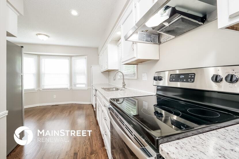Building Photo - 15917 W 149th Terrace