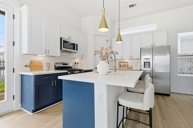 Building Photo - 8914 Laverne Shumard Ln