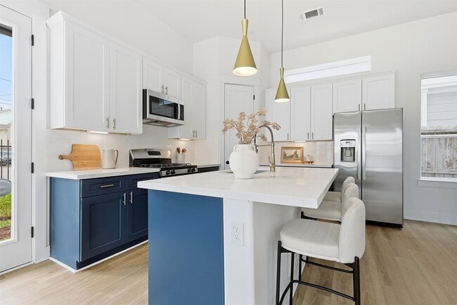 Building Photo - 8917 Laverne Shumard Ln