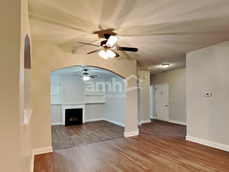 Building Photo - 1309 Bedlington Dr NW