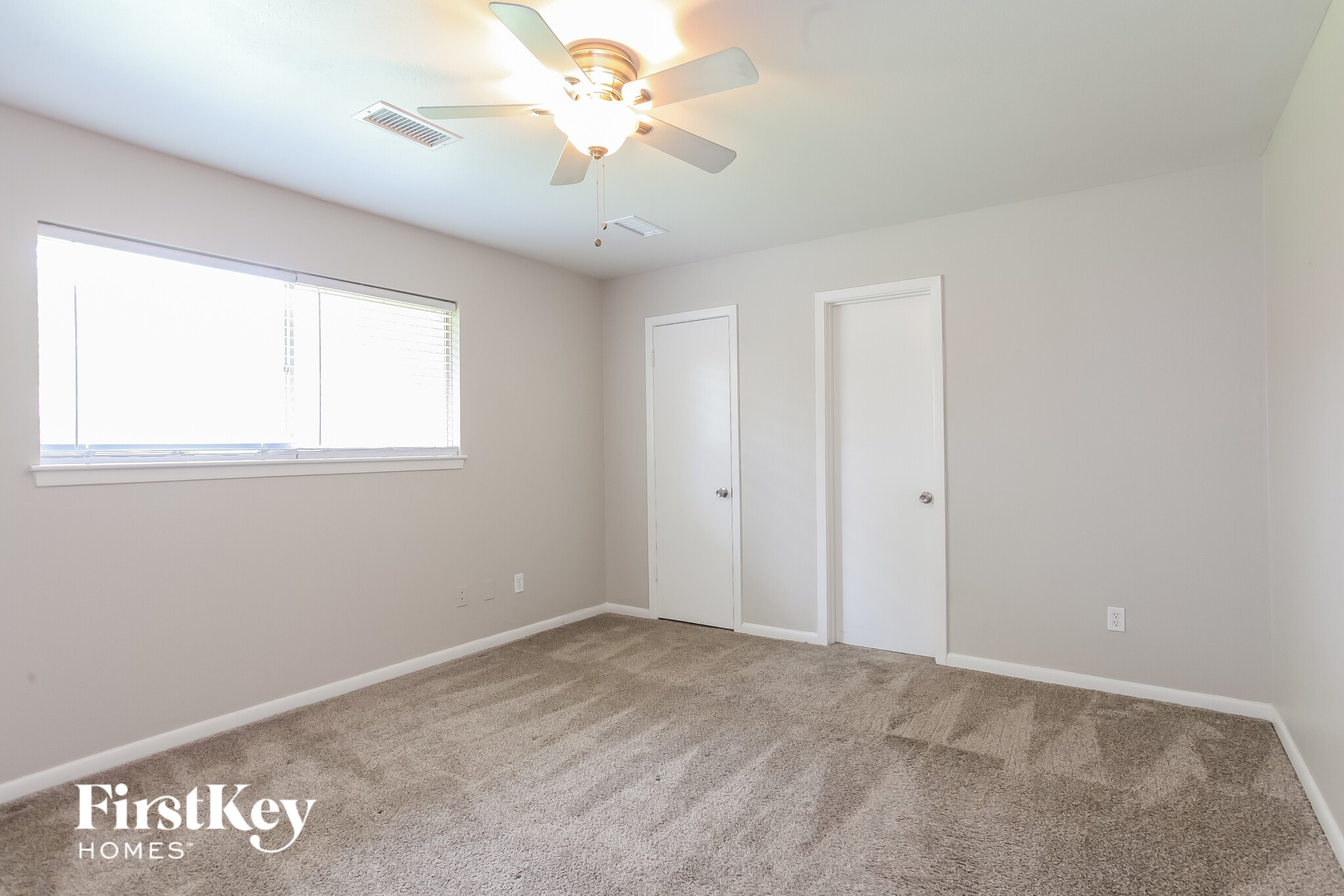 Building Photo - 2111 Savanna Ct N