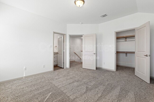 Building Photo - 7523 Gramercy Wy
