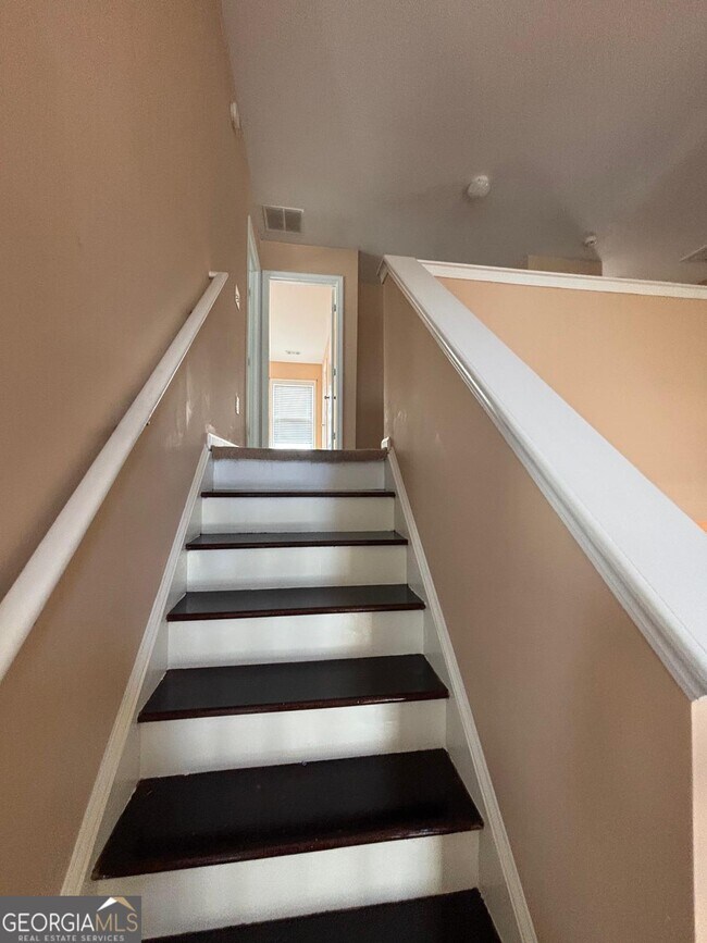 Building Photo - 6337 Windy Ridge Way