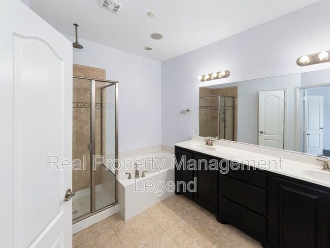 Building Photo - 5729 Knox Dr