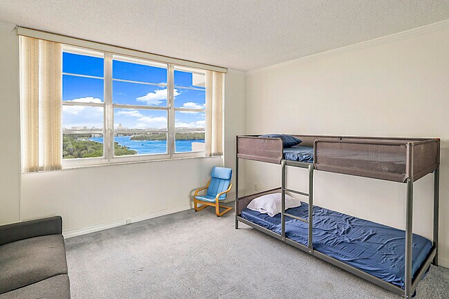 Building Photo - 2121 N Ocean Blvd