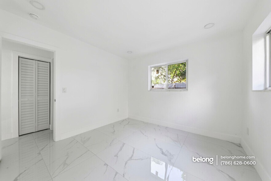 Building Photo - 801 NW 109th St