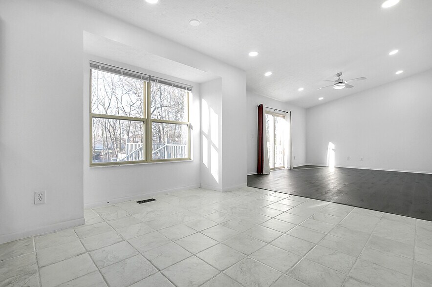 Building Photo - 617 Arden St