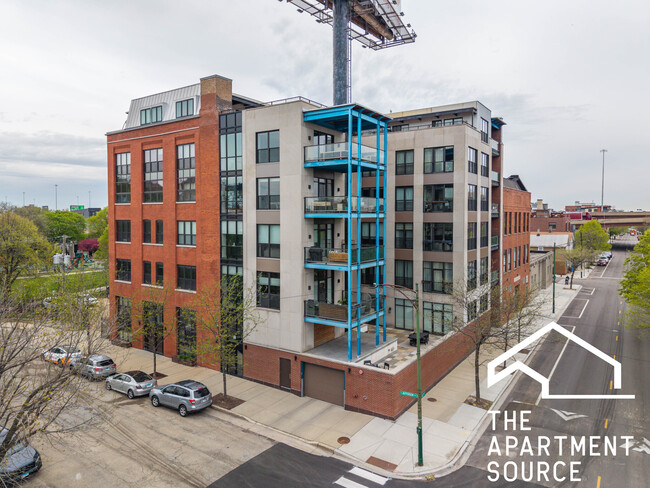 Building Photo - 1600 S Jefferson St