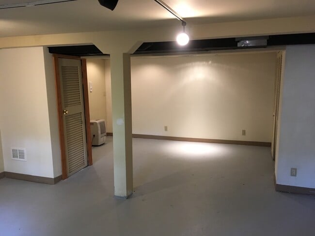 Building Photo - 8411 Abbott Ln