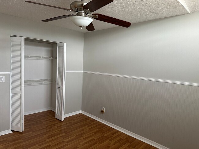 Building Photo - Single Family house in Silver Lakes - Pemb...