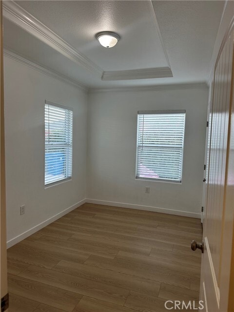 Building Photo - 956 E 43rd St