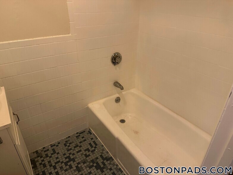 Building Photo - 49 S Huntington Ave