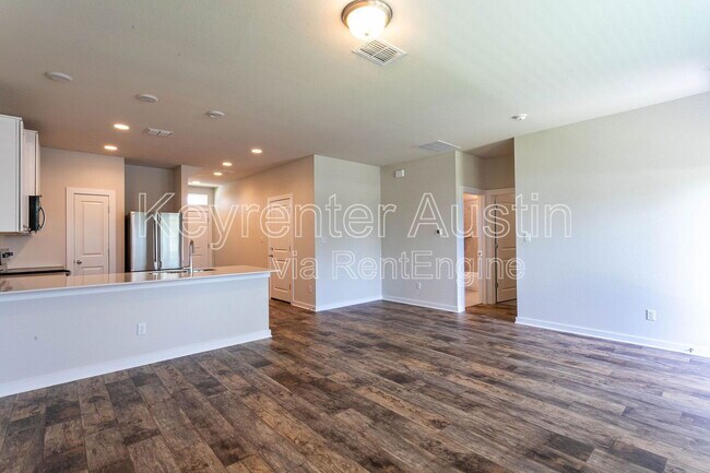 Building Photo - 2308 Mazmorra St
