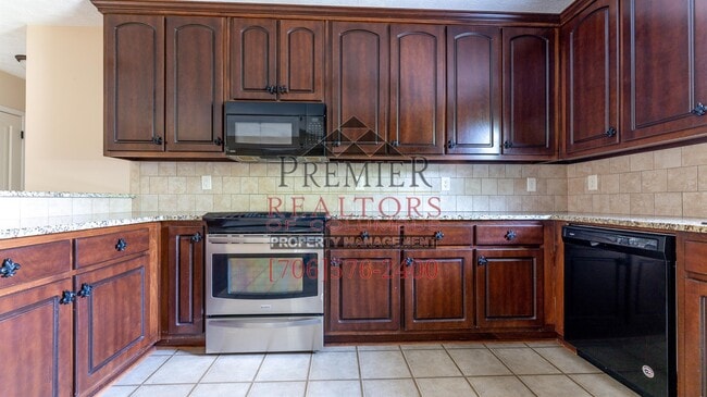 Building Photo - 9 Greyhawk Ct