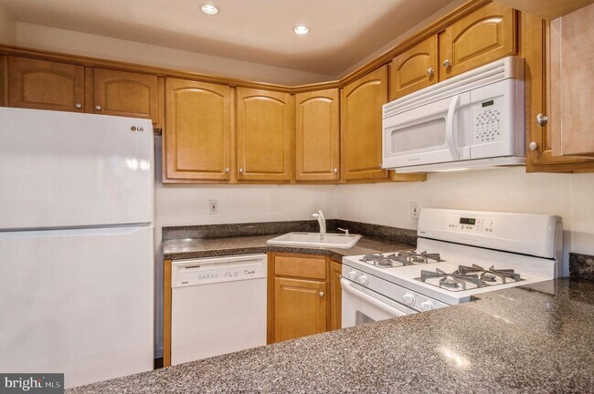 Building Photo - 101 Quince Ct