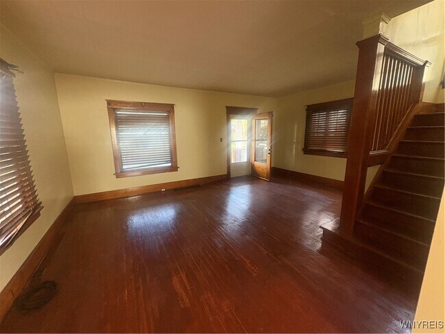 Building Photo - 2239 Willow Ave