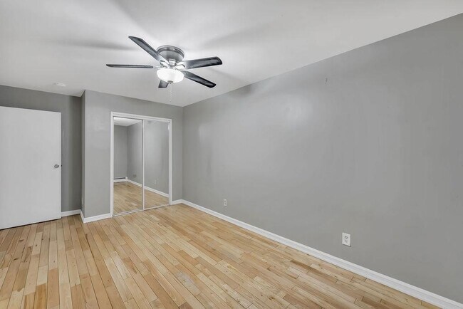 Building Photo - 226 49th St