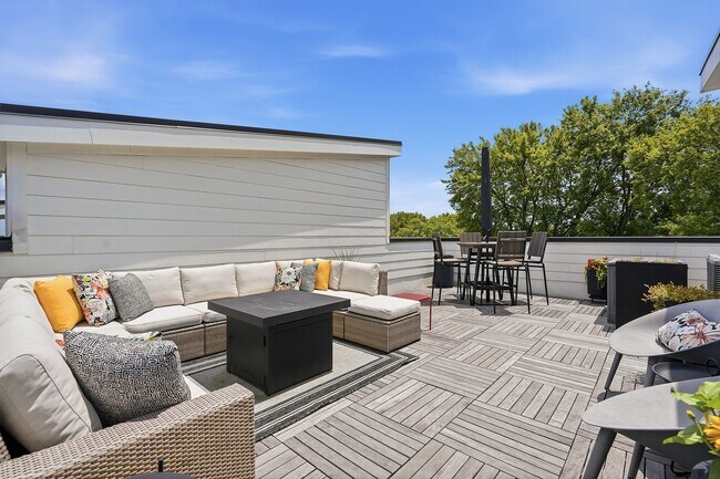 Building Photo - Live Elevated in Downtown Raleigh – Stunning Townhome with Rooftop Oasis!