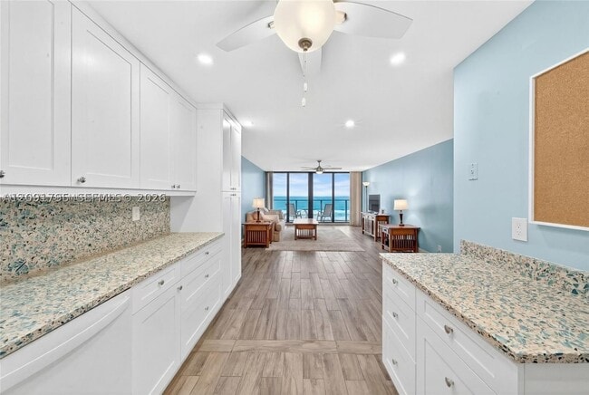Building Photo - 2301 S Ocean Dr