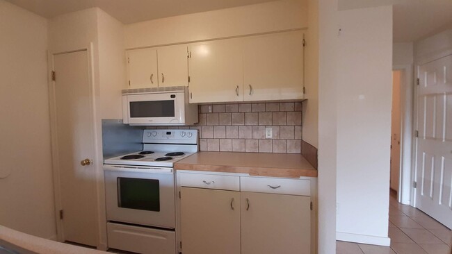 Interior Photo - Washington Oaks
