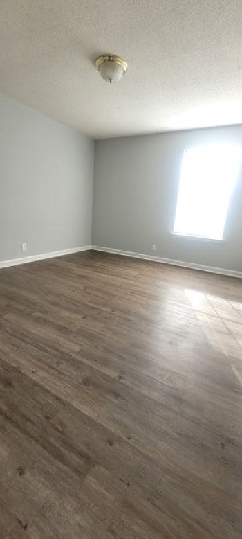 Building Photo - 3301 Chesapeake Cir