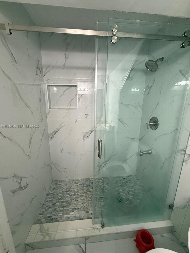 Building Photo - 27 Laredo Pl