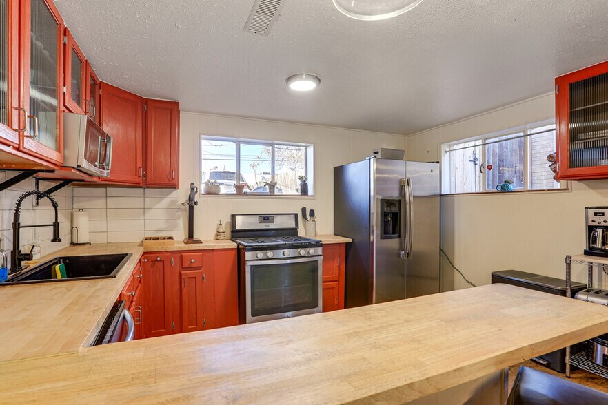 Building Photo - 1383 S Zenobia St