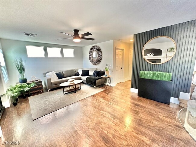 Building Photo - 10263 Splendor Ridge Ave