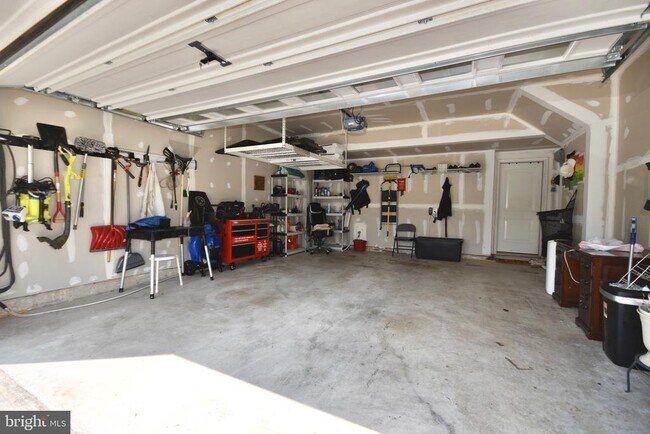 Building Photo - 936 Ramble Run Rd