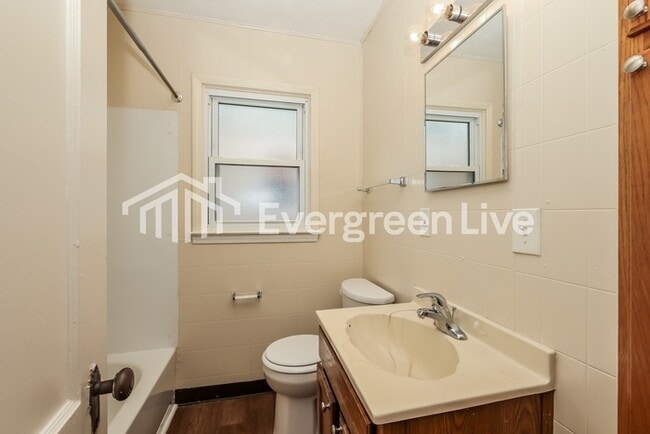 Building Photo - 4263 Woodcliffe Ave