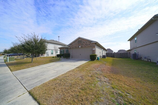 Building Photo - Beautiful home now available in the coveted Riata subdivision of Schertz, TX! Realtor Commission:...