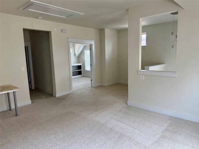Building Photo - 13501 Metric Blvd