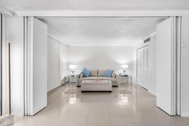Building Photo - 3546 S Ocean Blvd