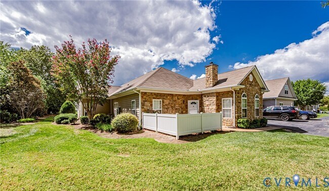 Building Photo - 7301 Norwood Pond Pl