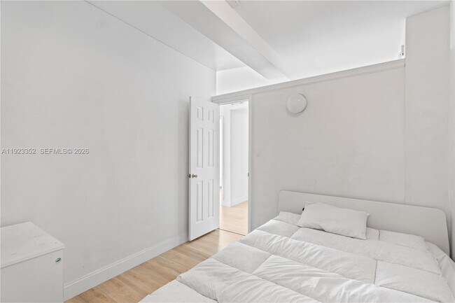 Building Photo - 7135 Collins Ave