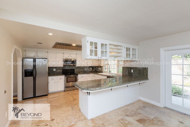 Building Photo - 1595 Avenida De Los Lirios