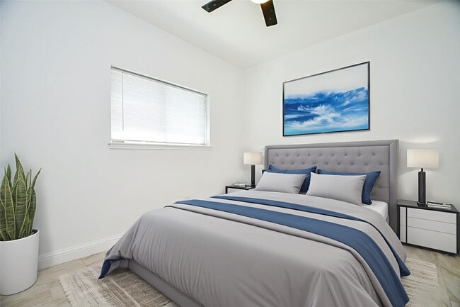 Building Photo - 2203 Briarview Dr