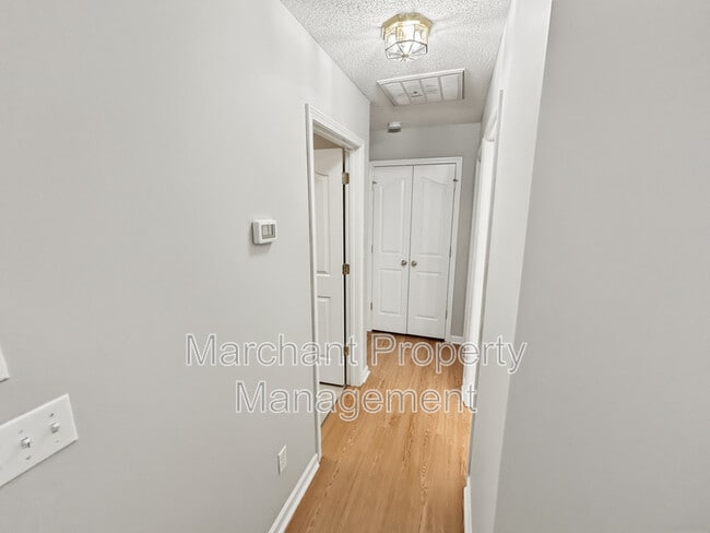 Building Photo - 776 Waterbrook Ln
