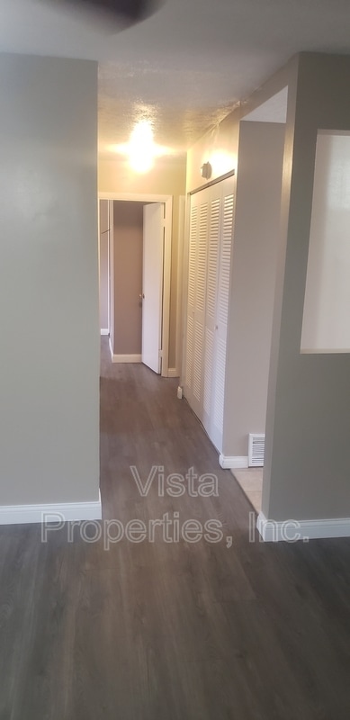 Building Photo - 4608 Aral Dr