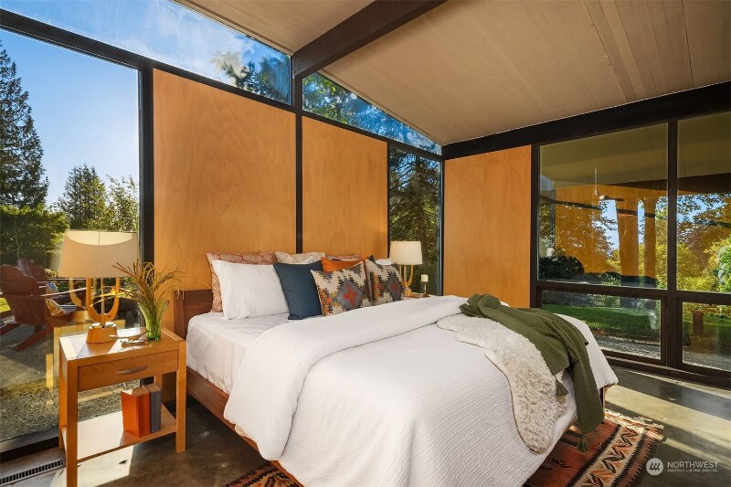 Primary Photo - 14407 SE 55th St