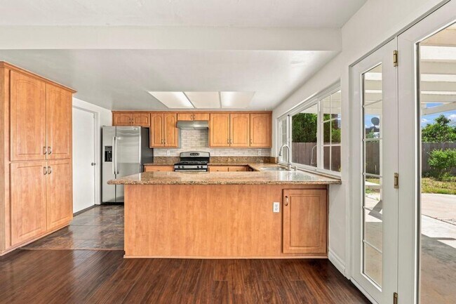 Building Photo - 1101 Calle Vista Ave