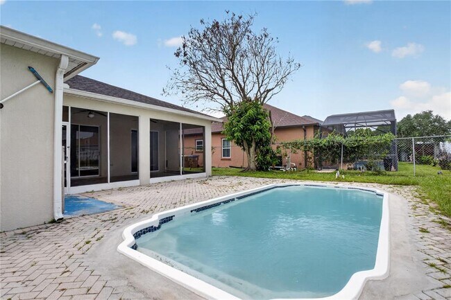 Building Photo - 121 Aurelia Ct