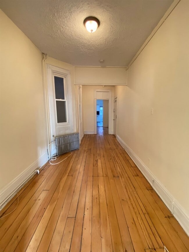 Building Photo - 516 Jersey Ave
